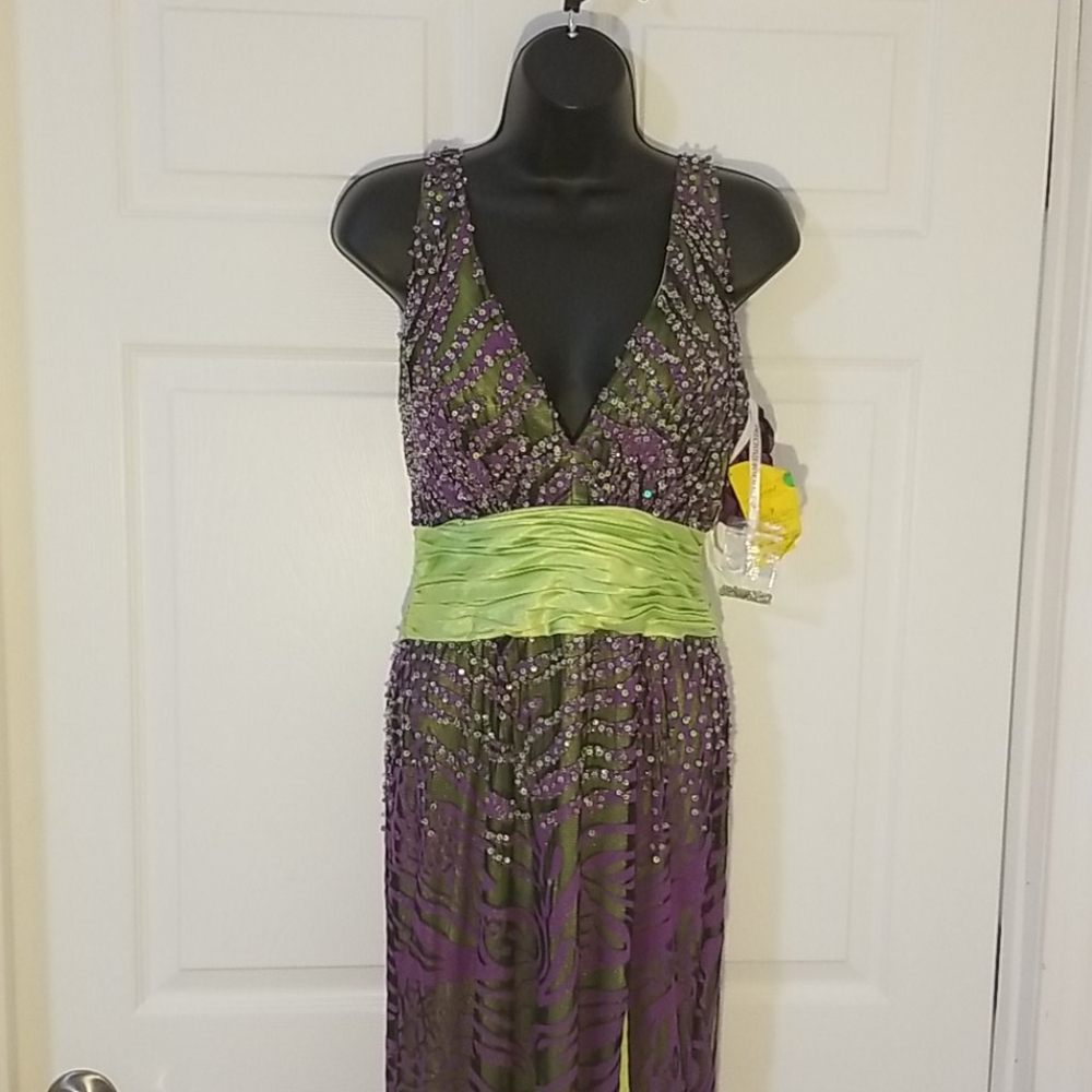 NWT Purple Animal Open Backed Prom Dress - size 8